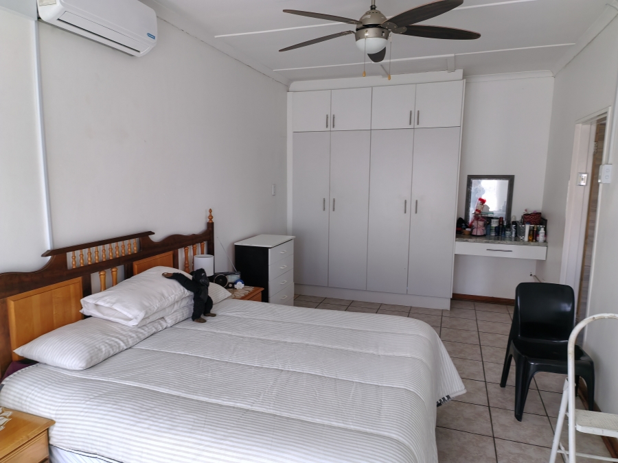 5 Bedroom Property for Sale in Van Riebeeck Hoogte Eastern Cape